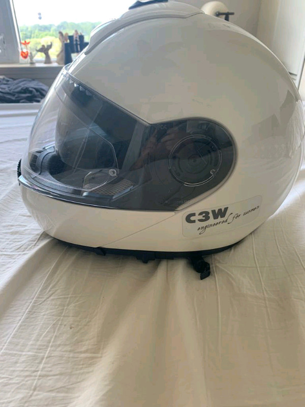 Schuberth C3W small women's helmet in Motorcycle Parts & Accessories in Mississauga / Peel Region - Image 3