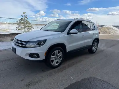 Hello, up for sale is my 2013 Volkswagen Tiguan Comfortline with 133,000 km. Runs and drives excelle...