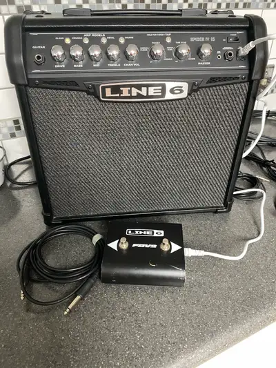 Line 6 Spider IV  with FV4 Ft. Switch, View more