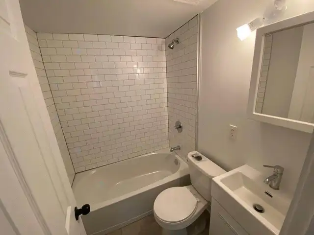 4.5-room apartment for rent in Montréal, available now; rent: $1,200
