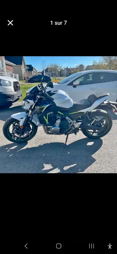 Kawasaki z 650 tres bonne etats 17000km vien avec toile, sac bagage aimanté pour mettre sur la tank...