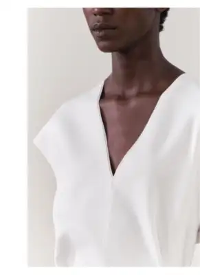 ZARA SCUBA EFFECT VEST TOP OFF WHITE V NECK TUNIC S in Women's - Tops & Outerwear in Kitchener / Waterloo - Image 5