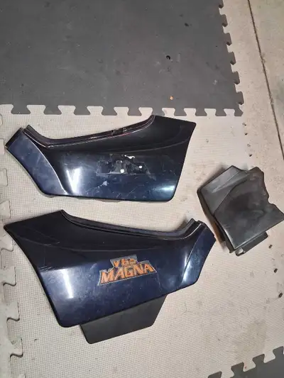 Blue, hard to find, missing a couple pegs see pics