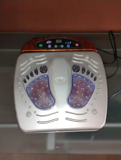 Vibrating foot massager, View more
