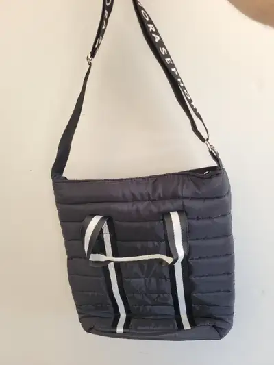 Brand NEW Sephora Quilted Zip Purse, View more