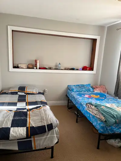 Shared room for rent
