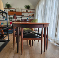 1960's MCM/Mid Century Teak Roundette Dining Table and  4 Chairs
