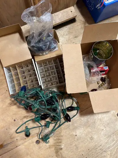 Get ready to light up your holidays with this lot of Christmas lights! Incandescent Red and clear C9...