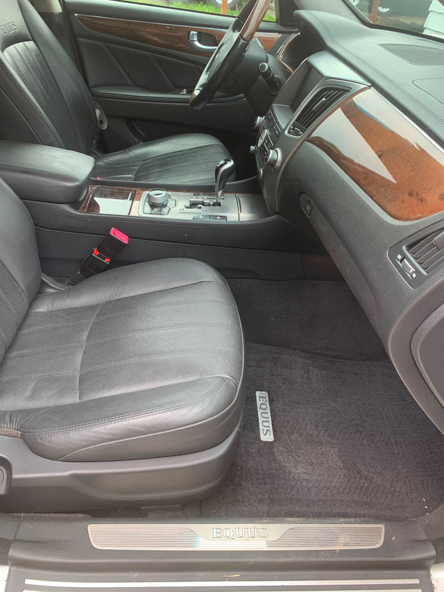 2013 Hyundai Equus. estate sale in Cars & Trucks in Hamilton - Image 2