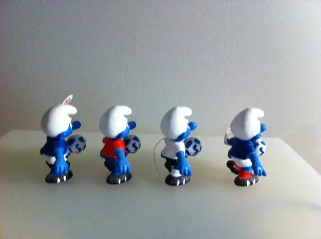 Smurfs - New 2003 Complete of UEFA Euro Footballers63234988802307123