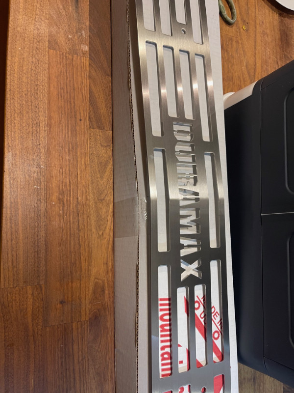 2020 CHEV 2500 STAINLESS DURAMAX GRILL/BUMPER INSERT #V1301 in Other Parts & Accessories in Strathcona County - Image 4
