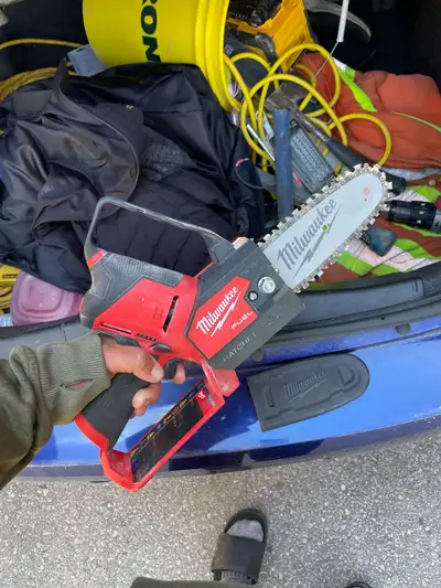 Milwaukee M12 Hatchet Saw, View more