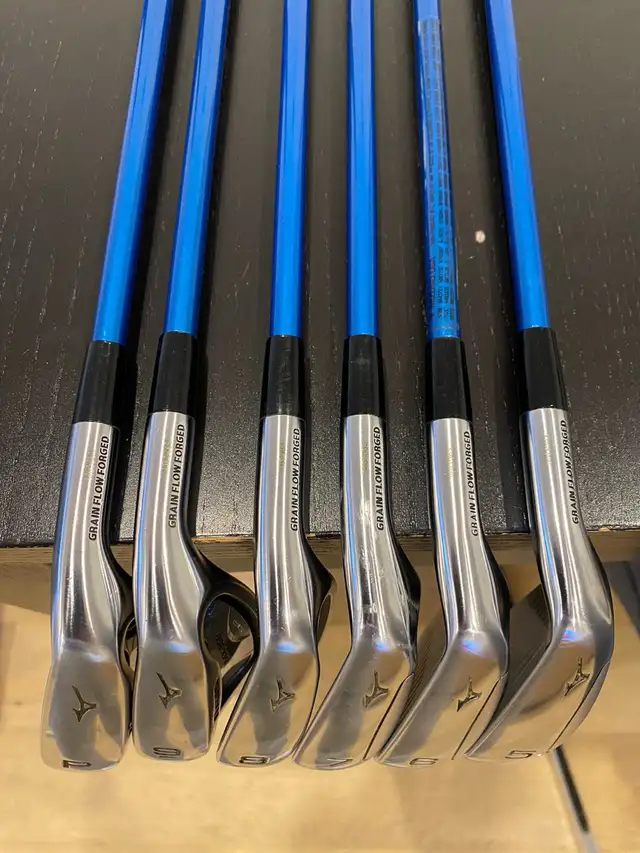 Mizuno Women’s Irons Set in Golf in London - Image 3