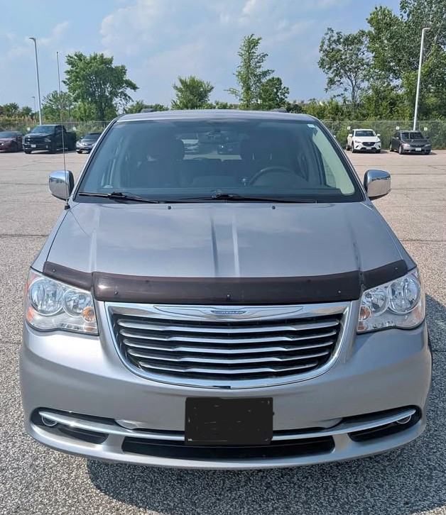 2015 TOWN COUNTRY TOURING L  LOW KM, 68840 KM ONLY in Cars & Trucks in Windsor Region