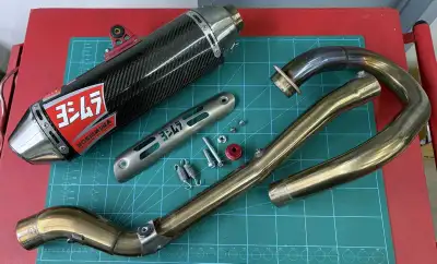 Clean, excellent shape Yoshimura full exhaust system. Taken off a low mileage 2016 SM. Fits all DRZ4...