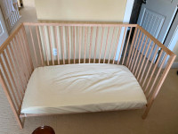 Baby/ Toddler Crib hold up to 50 lb - $30 (Maple Ridge)