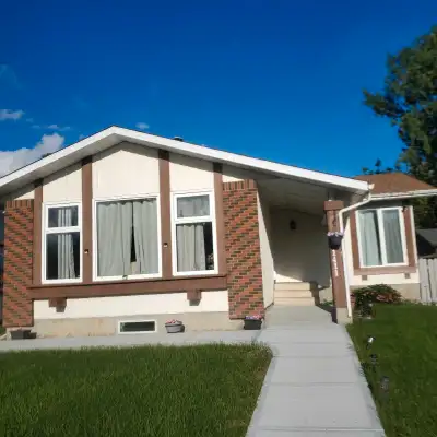 Spacious 2 Bedroom Basement Suite in Quiet Sakaw, Millwoods