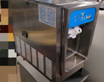 Y152-12 120v 12amp countertop Taylor ice cream / frozen yogurt machine. will need refrigeration char...