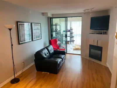 $2,800/Mo 1br - 595ft2 - FURNISHED 26th Floor 1 BR + Den + Solarium + Parking + Locker + Balcony + P...