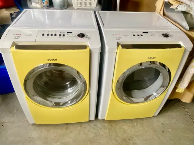 Bosch Nexxt 500 series washer & steam dryer set 