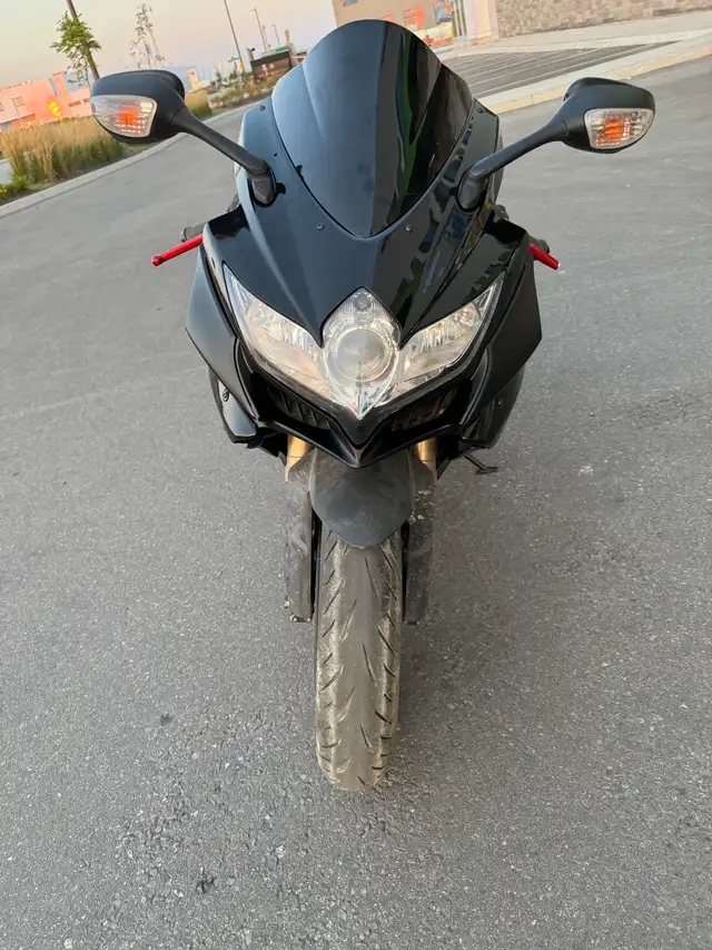 2010 Suzuki gsxr 600 in Sport Bikes in Markham / York Region - Image 4