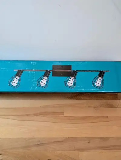 Rail Luminaire Vanité Industriel / Vanity Track Light, View more