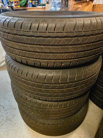 Like new Only used for about 75km No patches or uneven wear.