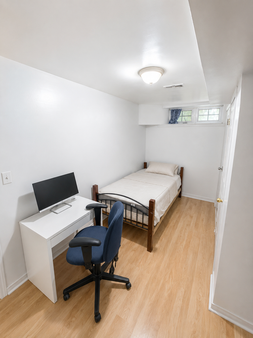 This private, single-occupancy room is located just a few minutes’ walk from the York University bui...