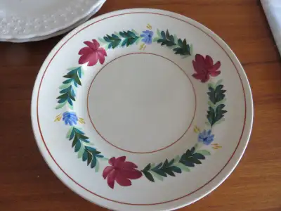 SET OF 2 DINNER+2 BREAD PLATES, View more