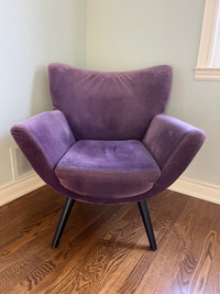 Velvet chair 