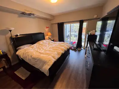 Welcome to this modern and well-maintained 2-bedroom + den, 2-bathroom apartment in the desirable Wa...