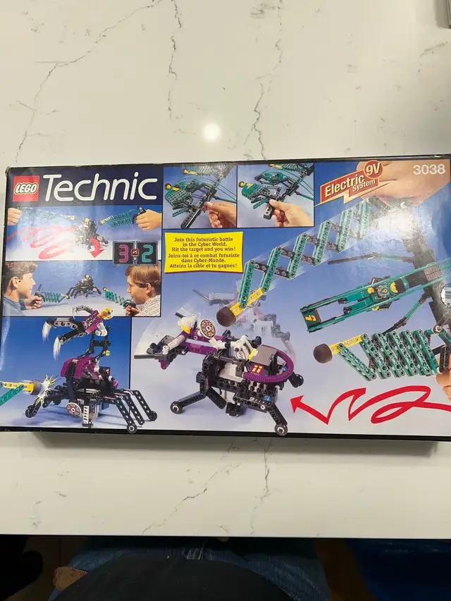 LEGO Technic 3038 Cyber Slam in Toys & Games in Oakville / Halton Region - Image 6