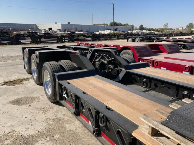 2026 XL Specialized 55Ton Float (x2) 18” LDH and (x2) 22” LDH) in Heavy Equipment in Hamilton - Image 10