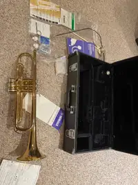 Yamaha Trumpet (very lightly used) (YTR2330)