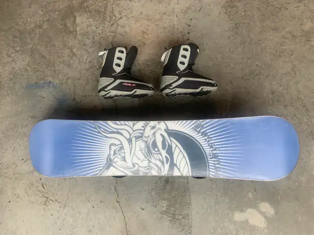 Youth Snowboard, Bindings, Boots in Snowboard in Calgary - Image 3