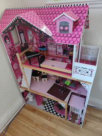 Maison de poupée