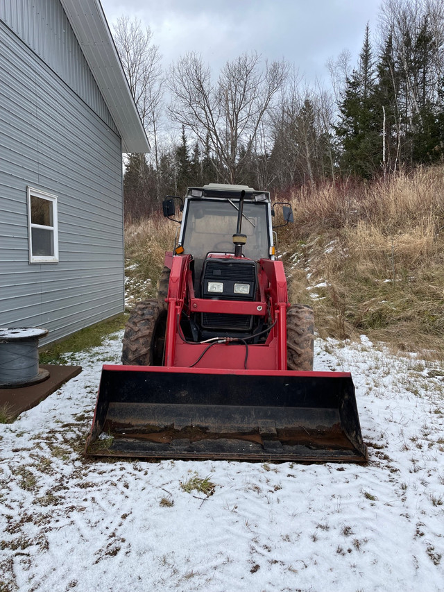 Massey Ferguson tractor for sale in Farming Equipment in Cape Breton - Image 3