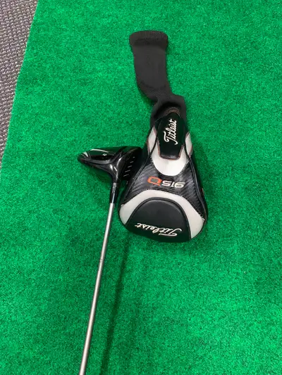 Ladies Titleist 915 D2 driver RH $135 OBO, View more