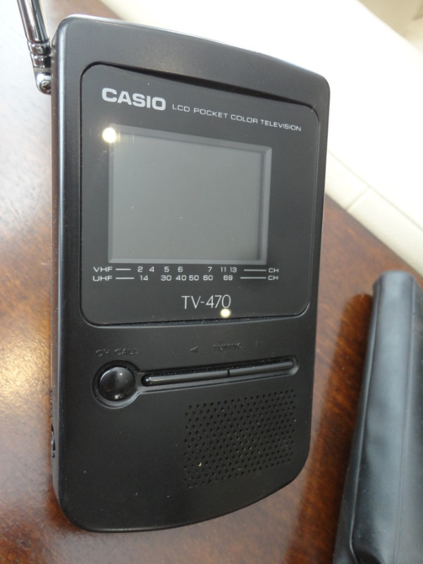 Vintage 1991 Casio LCD Colour Pocket Television #TV-470K in General Electronics in Kitchener / Waterloo - Image 2