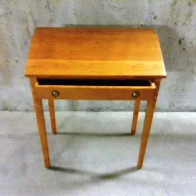 ((( Petit bureau d'appoint - Nouveau prix de liquidation  ))), View more