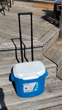 *New* Coleman Wheeled Cooler 22 Cans