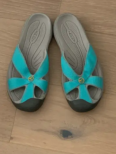 womens keen sz8 sandals , View more
