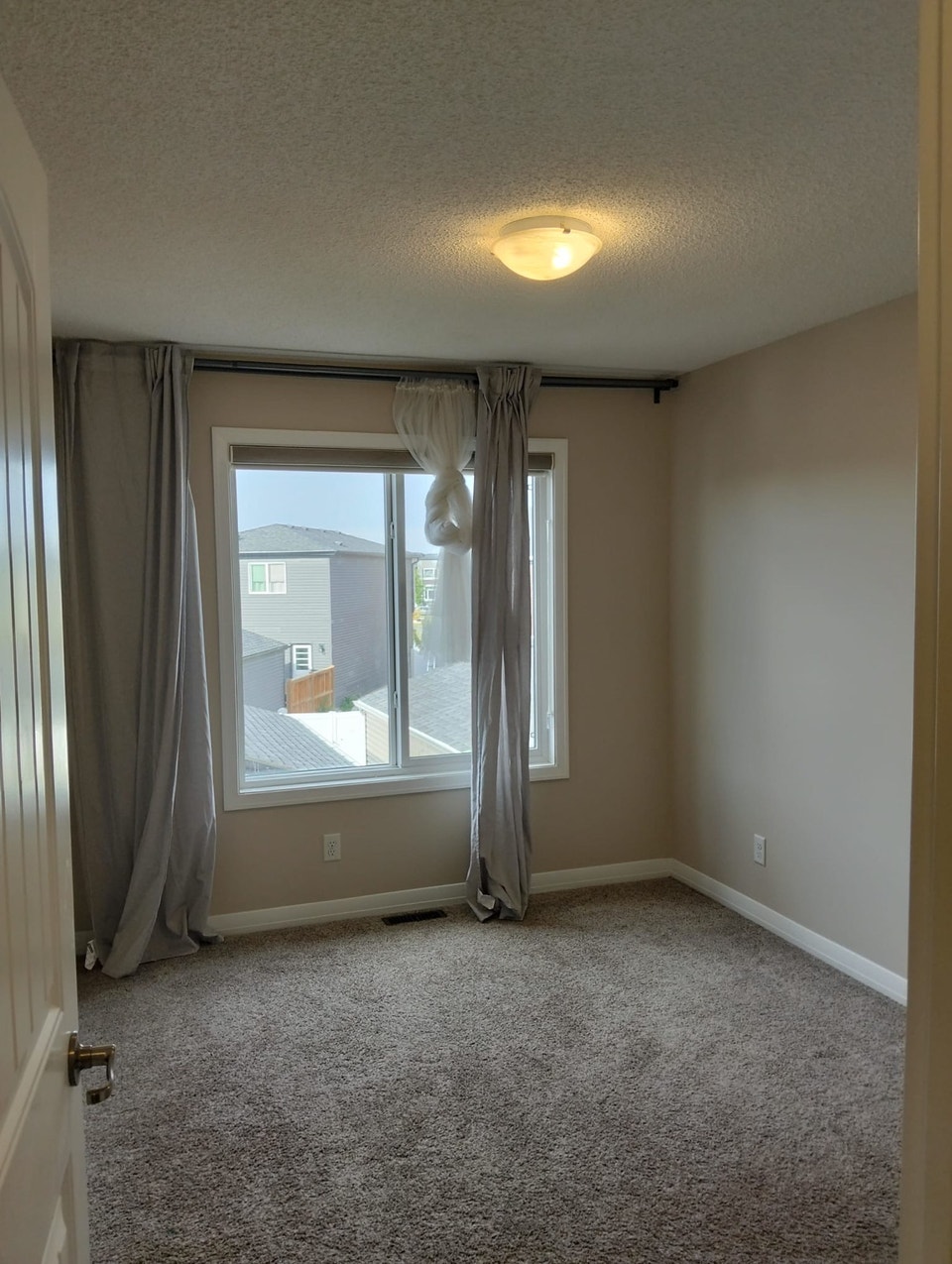 3 BEDROOMS MAIN PLUS DEN /GARAGE IN CORNERSTONE!! | Long Term Rentals ...