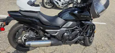 9900km CTX700 N, 670cc. All works. Have new crash bars and windshield. Obo