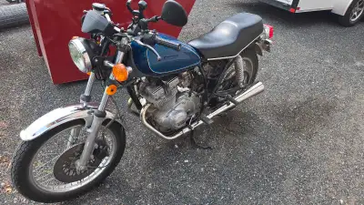 1981 Suzuki GS 250T Good condition for its age. Half way to cafe racer but still road legal. Drives...