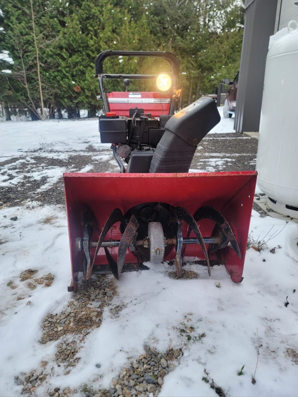 Mastercraft snowblower 8hp/ 26” Snowblowers Barrie Kijiji