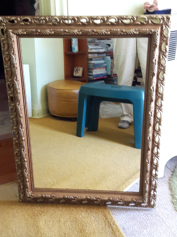 Vintage Mirror in Intricate Gold Metal Frame in Home Décor & Accents in Mississauga / Peel Region