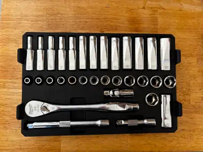 Sells $180 Milwaukee PACKOUT 3/8 Metric Ratchet and Socket Set, View more