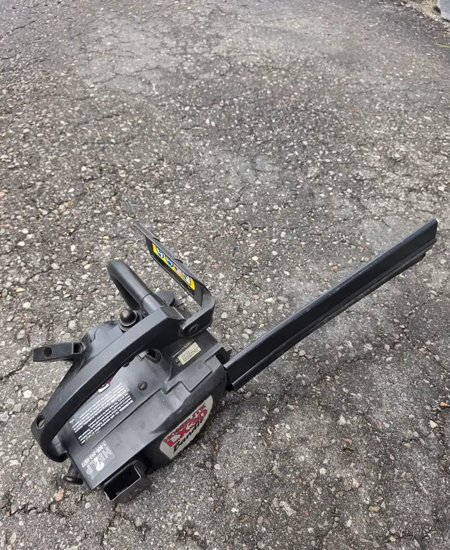String Trimmer Leaf Blower Chainsaw in Outdoor Tools & Storage in Oshawa / Durham Region - Image 5