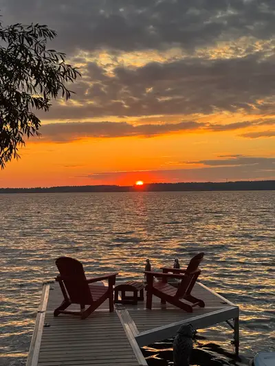 2018 Northlander Poplar Park Model - Waterfront Lot 40' x 12' | $94,999 (HST included) Located at Go...